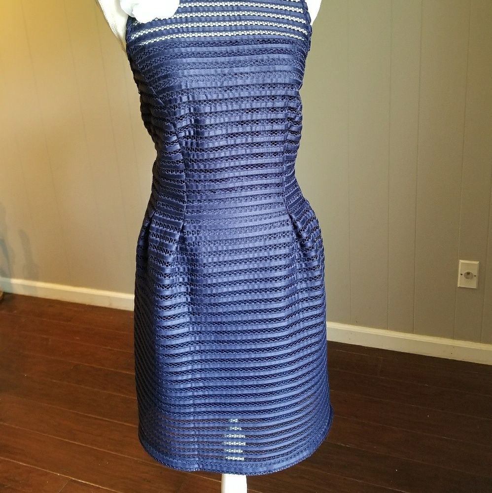 Beautiful navy blue dress - Picture 4 of 8